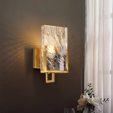 Tivia | Gold Modern Wall Light